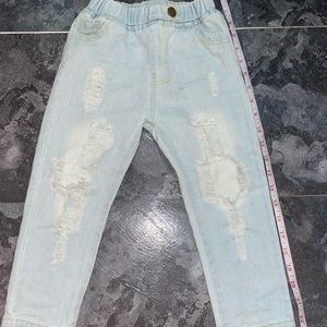 Distressed jeans 4/5T